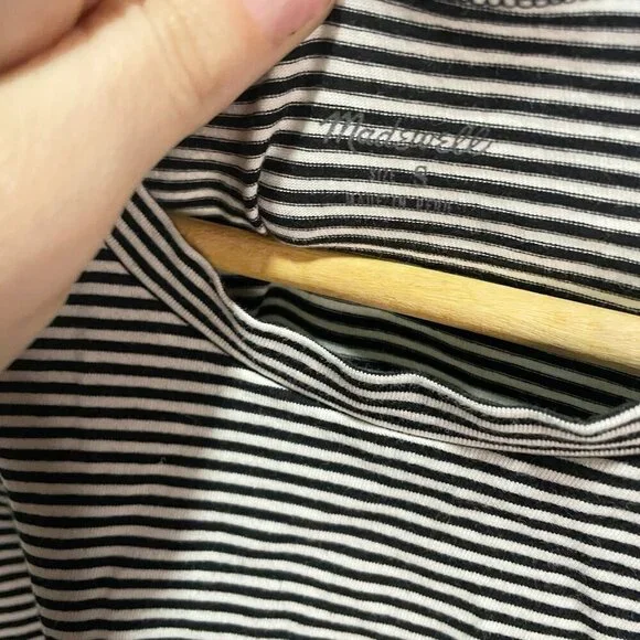 Madewell Black & White Knot-Front Tee in Stripe Size Small Woman's - Picture 4 of 5